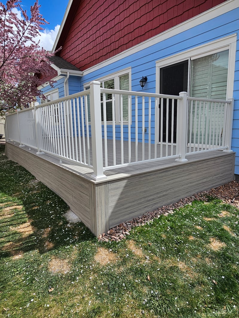 Wraparound custom deck with built-in bench seating