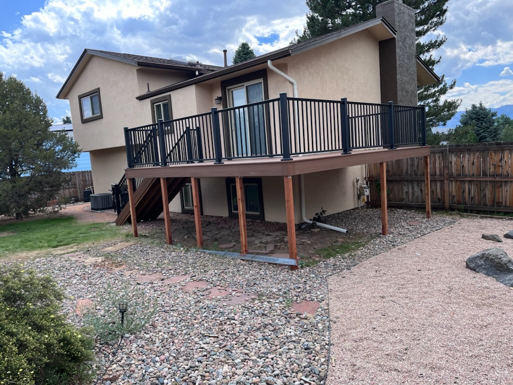 Second-story deck with steel cable railings