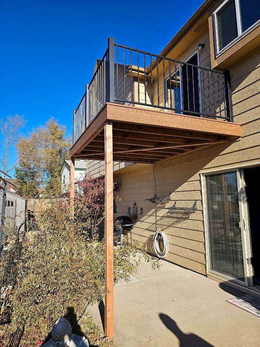 Outdoor living space in Broadmoor