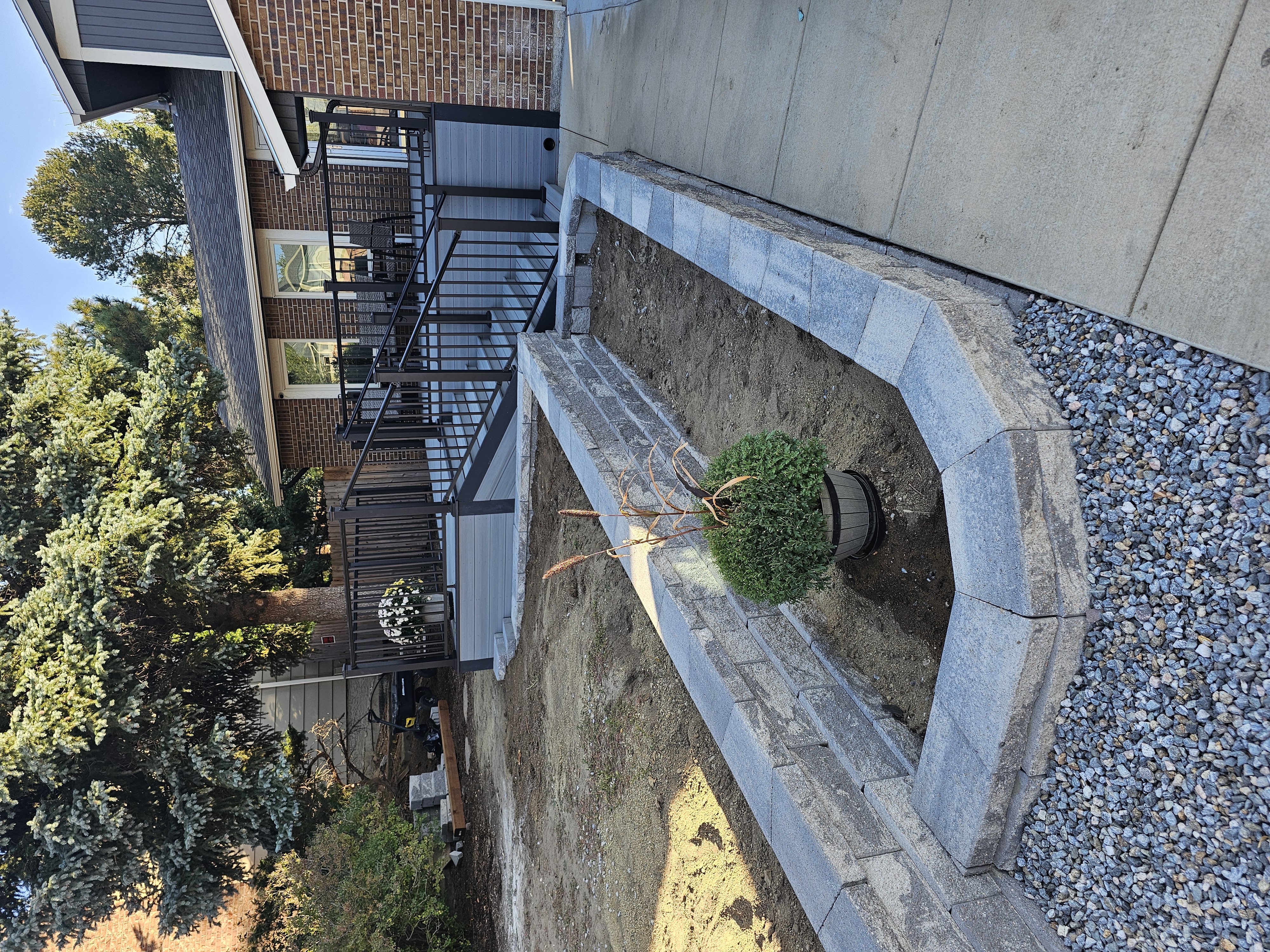 Custom cedar pergola over a backyard deck in the Pikes Peak region